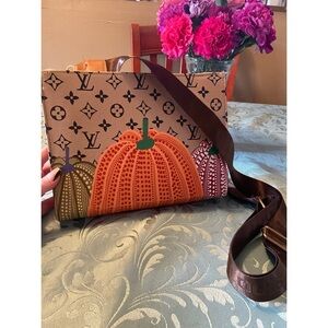 Fall cross body purse